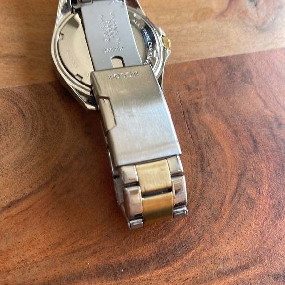 Authentic Fossil Watch - Picture 4 of 7